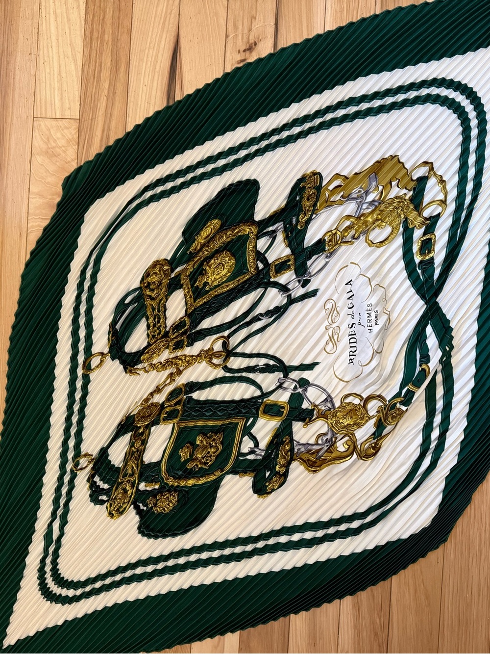 Hermes Brides De Gala 80s/90s Plisse Green Silk Scarf 90x90 Vintage Authentic - Picture 6 of 8